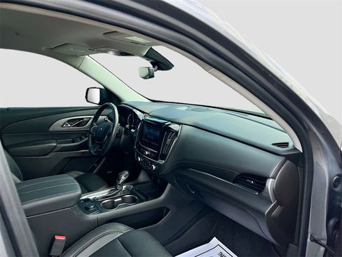 Used 2021 Chevrolet Traverse RS w/ LPO, Floor Liner Package image 29