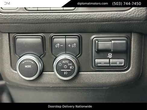 Used 2022 GMC Yukon XL Denali w/ Advanced Technology Package image 33