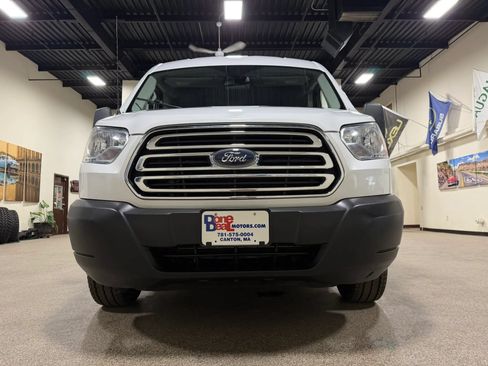 Used 2019 Ford Transit 150 XLT RWD image 12