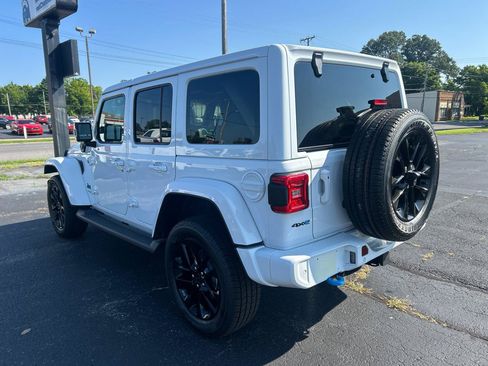 Used 2021 Jeep Wrangler Unlimited Sahara AWD/4WD image 7