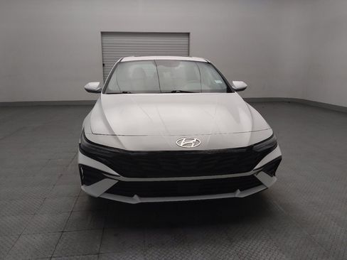 Used 2025 Hyundai Elantra SEL FWD image 14