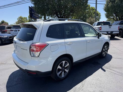 Used 2018 Subaru Forester 2.5i Limited AWD/4WD image 4