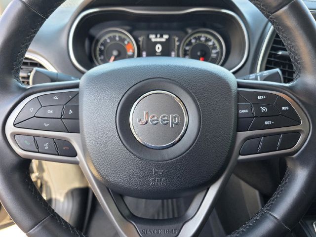 Used 2019 Jeep Cherokee Latitude Plus w/ Comfort/Convenience Group FWD image 22
