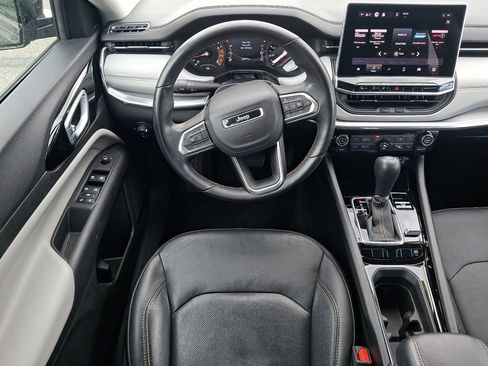 Used 2022 Jeep Compass Limited image 21