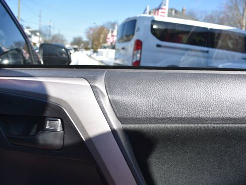 Used 2018 Toyota RAV4 LE image 24