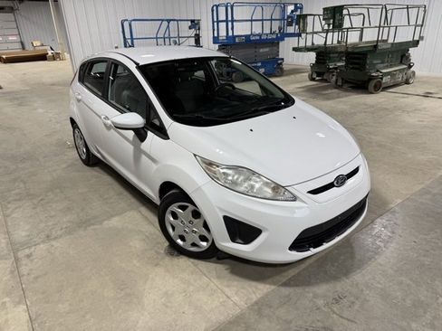 Used 2013 Ford Fiesta S image 29