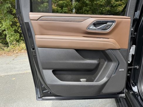 Certified 2024 Chevrolet Suburban High Country w/ Premium Package 2 image 59