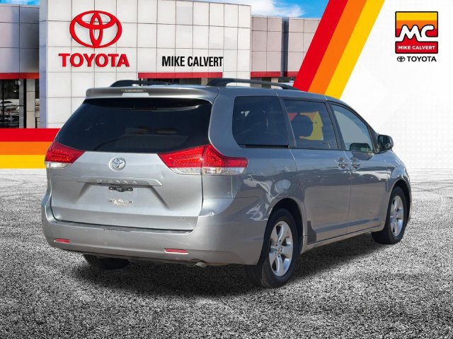 Used 2012 Toyota Sienna LE FWD image 6
