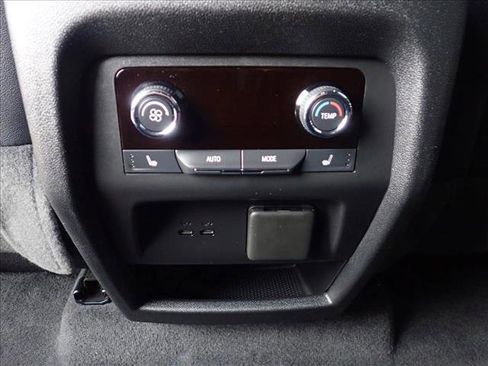 Used 2024 Chevrolet Traverse RS w/ LPO, Floor Liner Package image 10