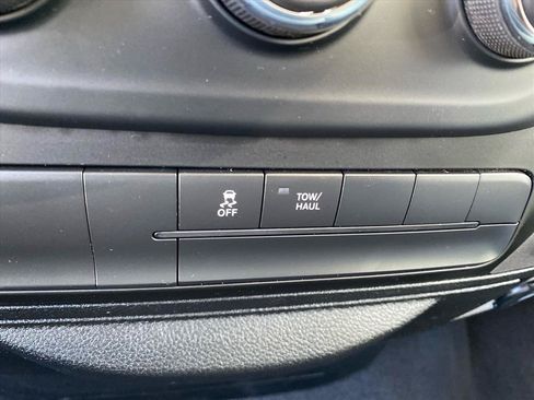 Used 2019 RAM 1500 Express AWD/4WD image 13