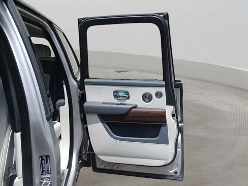 Certified 2021 Rolls-Royce Cullinan image 8