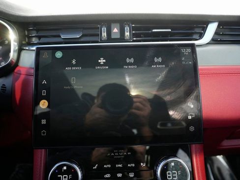 Used 2022 Jaguar F-PACE SVR image 60