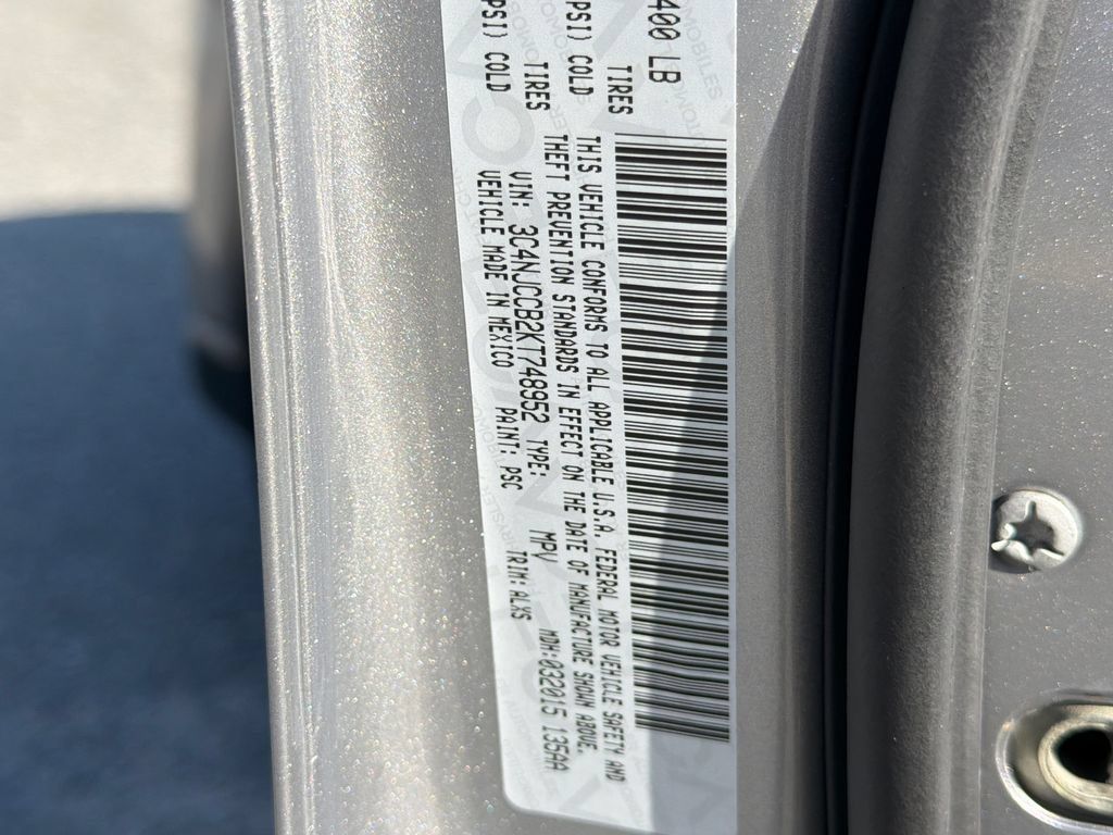 Used 2019 Jeep Compass Limited FWD image 31
