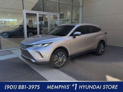 Used 2021 Toyota Venza XLE w/ Carpet Mat Package (TMS)