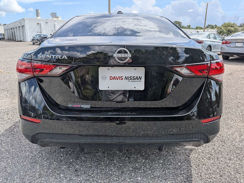Used 2025 Nissan Sentra SV w/ SV Premium Package FWD image 4