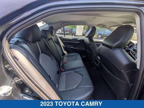 Used 2023 Toyota Camry SE image 18