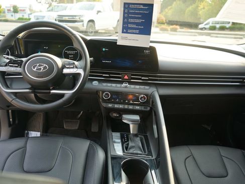 Certified 2021 Hyundai Elantra Limited w/ Cargo Package FWD image 20