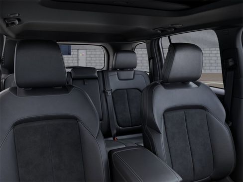 New 2025 Jeep Grand Cherokee Altitude image 26