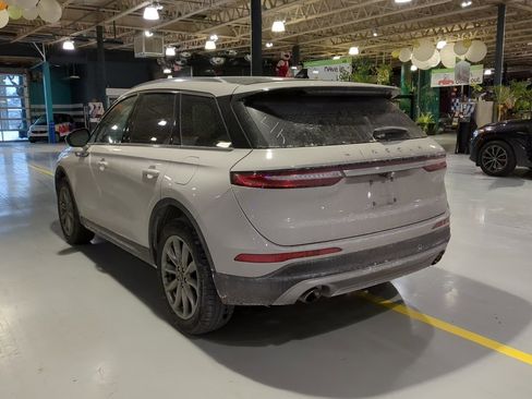 Used 2022 Lincoln Corsair AWD w/ Premium Package image 10