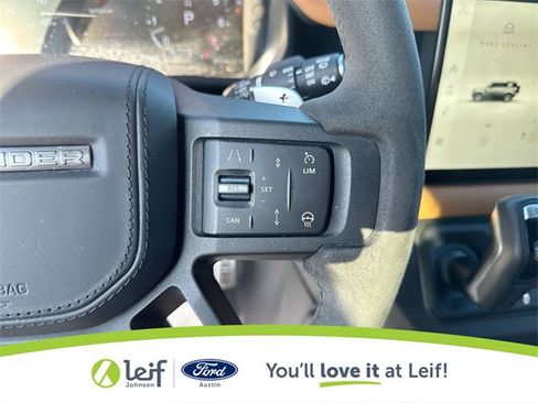 Used 2023 Land Rover Defender 110 V8 image 33