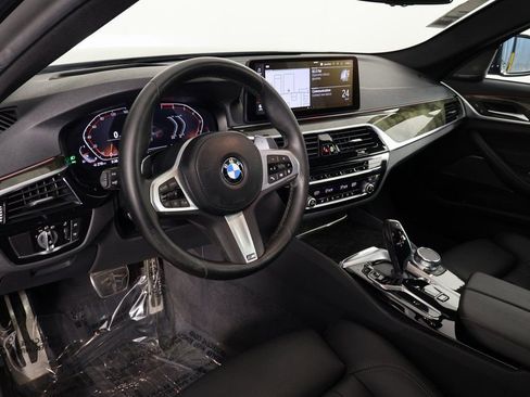 Used 2023 BMW 530i xDrive w/ M Sport Package AWD/4WD image 7