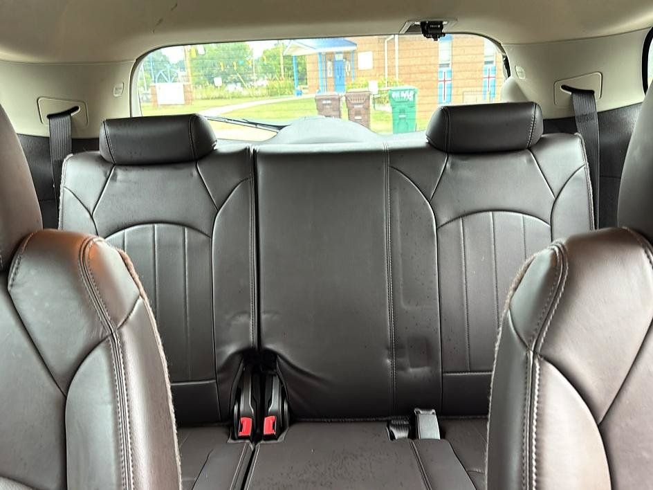Used 2014 Buick Enclave Leather FWD image 32