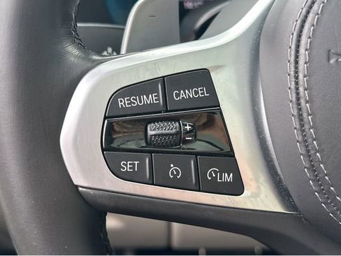 Used 2022 BMW X5 sDrive40i w/ M Sport Package RWD image 30