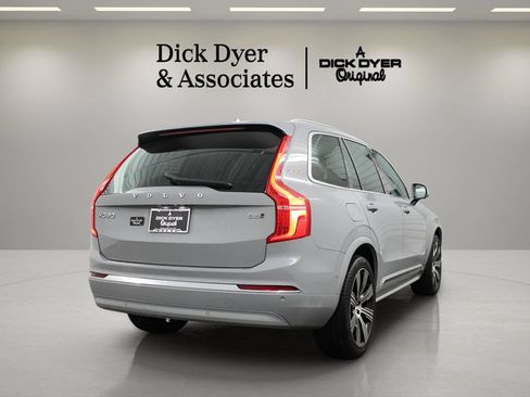 Certified 2024 Volvo XC90 B6 Ultimate w/ Protection Package Premier AWD/4WD image 12
