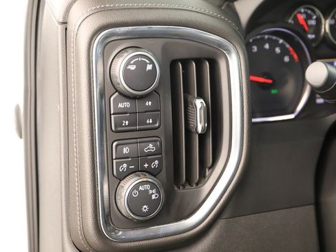 Used 2019 Chevrolet Silverado 1500 RST AWD/4WD image 17