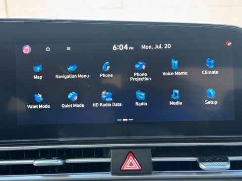 Used 2024 Hyundai Elantra SEL FWD image 26