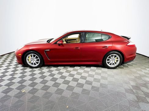 Used 2013 Porsche Panamera 4 image 4
