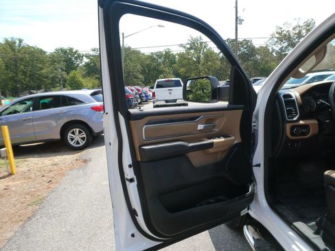 Used 2019 RAM 1500 Big Horn AWD/4WD image 11