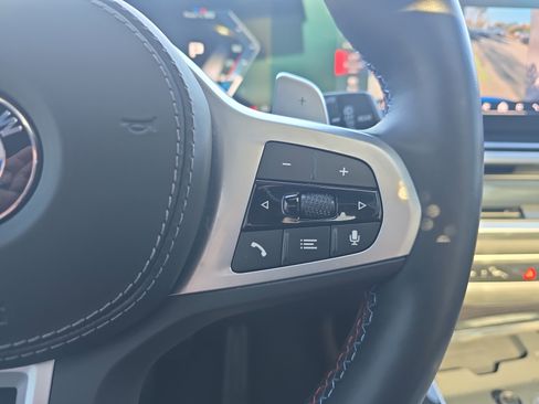 Used 2025 BMW X7 M60i w/ Executive Package image 22