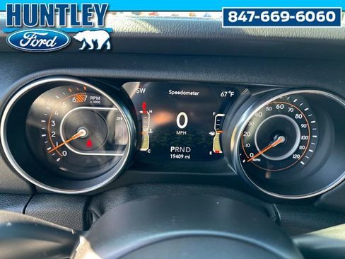 Used 2021 Jeep Wrangler Unlimited Sahara image 27