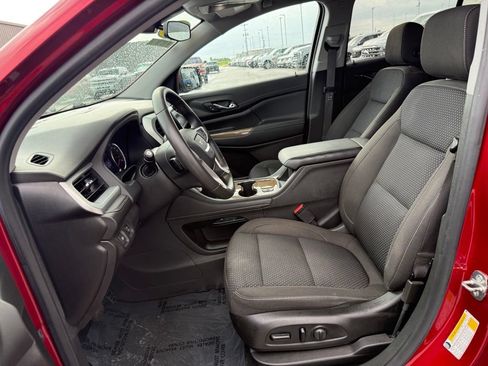 Used 2021 GMC Acadia SLE w/ Driver Convenience Package FWD image 5