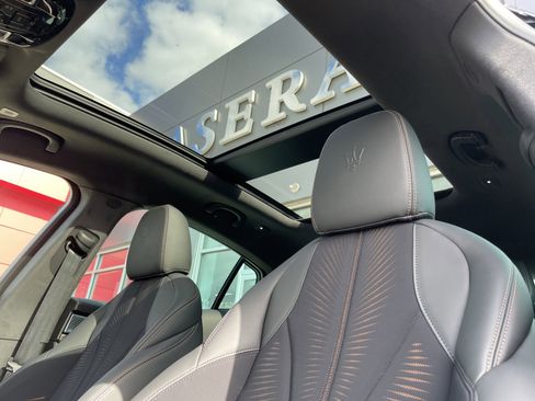 New 2025 Maserati Grecale Folgore image 19