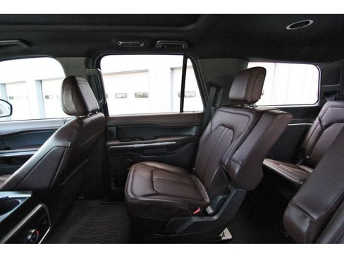 Used 2024 Ford Expedition Limited AWD/4WD image 12