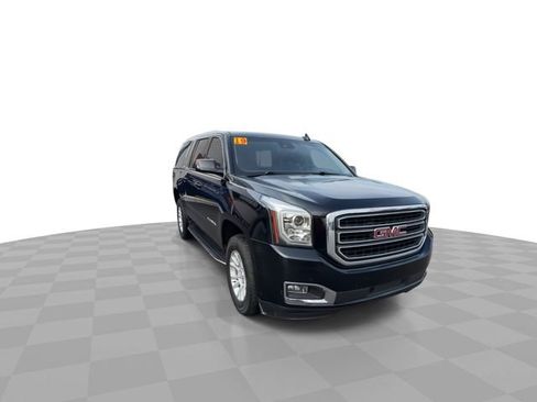 Used 2019 GMC Yukon XL SLT AWD/4WD image 2