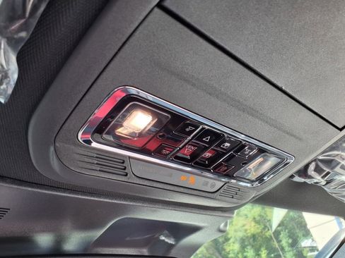 New 2025 Lincoln Corsair Grand Touring image 17