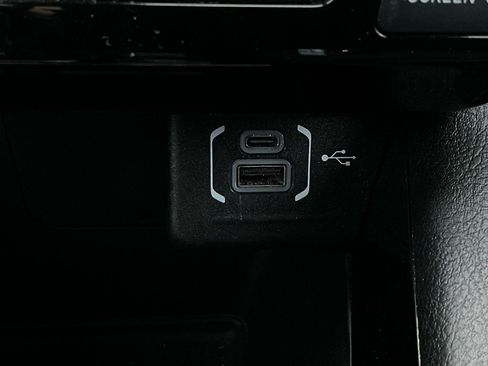 Used 2025 Jeep Compass Trailhawk w/ Trailer Tow Group AWD/4WD image 25