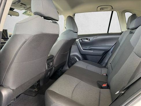 Used 2025 Toyota RAV4 XLE FWD image 10