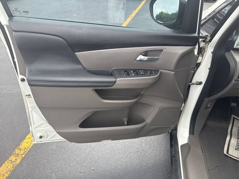 Used 2016 Honda Odyssey EX-L image 17