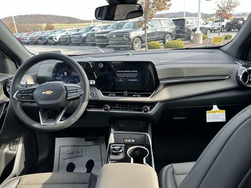 New 2026 Chevrolet Equinox LT w/ Convenience Package II image 16