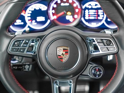 Certified 2023 Porsche Cayenne Turbo AWD/4WD image 17
