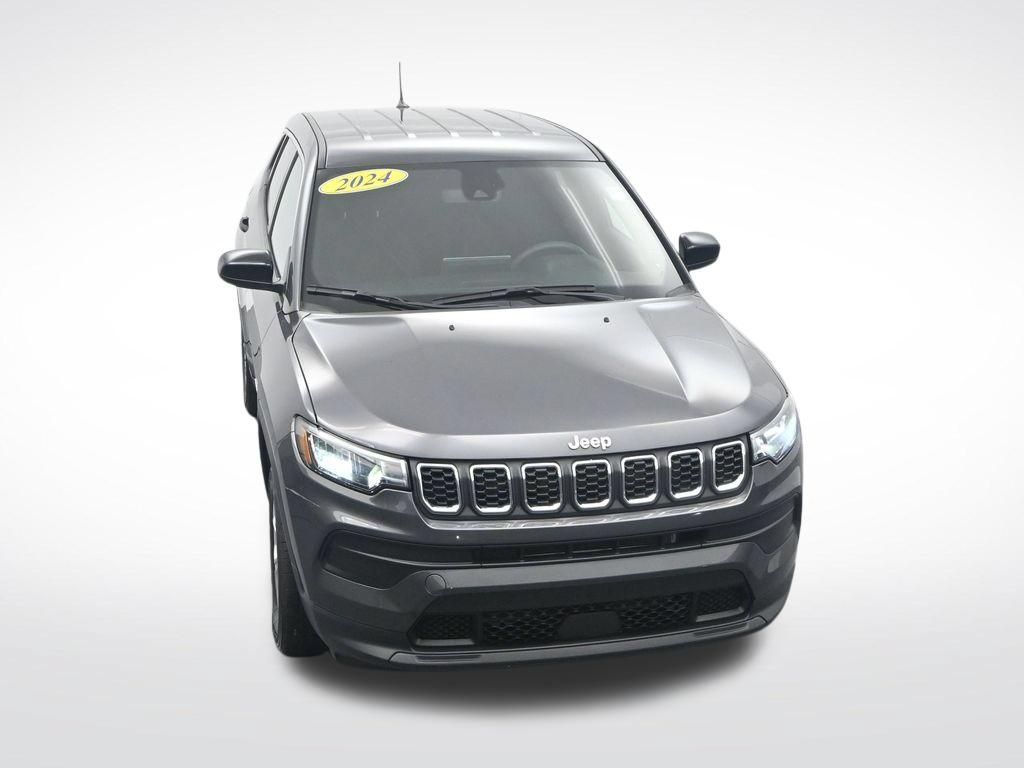 Used 2024 Jeep Compass Sport AWD/4WD image 38