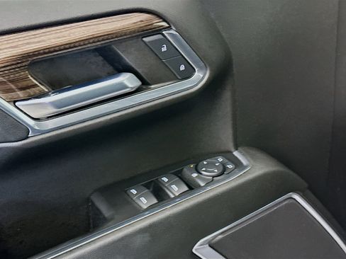 Used 2024 Chevrolet Silverado 1500 LT image 15