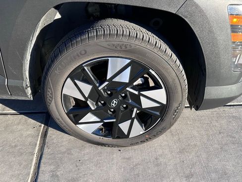 Used 2025 Hyundai Kona SEL image 5