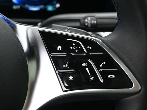 New 2024 Mercedes-Benz EQB 300 4MATIC image 10