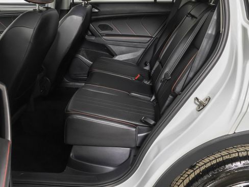Used 2024 Volkswagen Tiguan Wolfsburg Edition AWD/4WD image 35