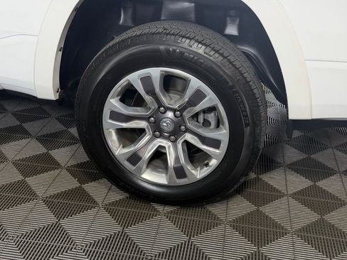 Used 2023 RAM 1500 Limited AWD/4WD image 13